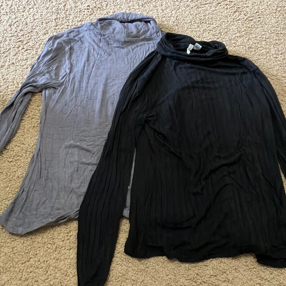 Bundle of 2 Cato turtleneck shirts